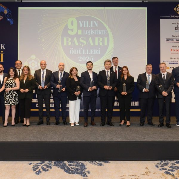 30. Yılımızda Anlamlı Bir Gurur: Yılın Lojistik Şirketi Ödülünü Aldık